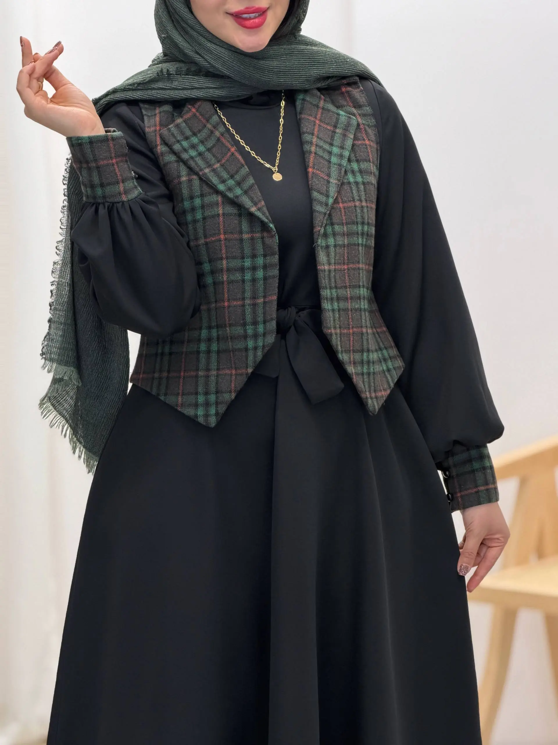 3828-کت و سارافون آیلین